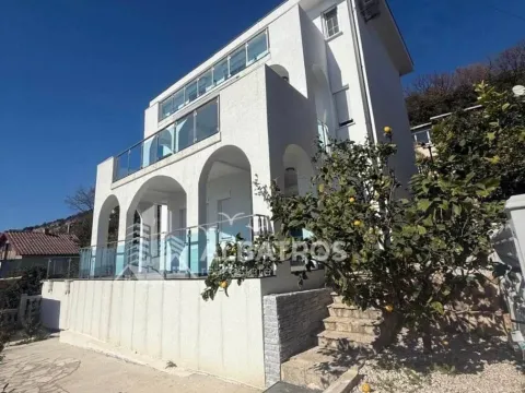 Prodaja, kuća, 330m², Utjeha, Bar - image 1