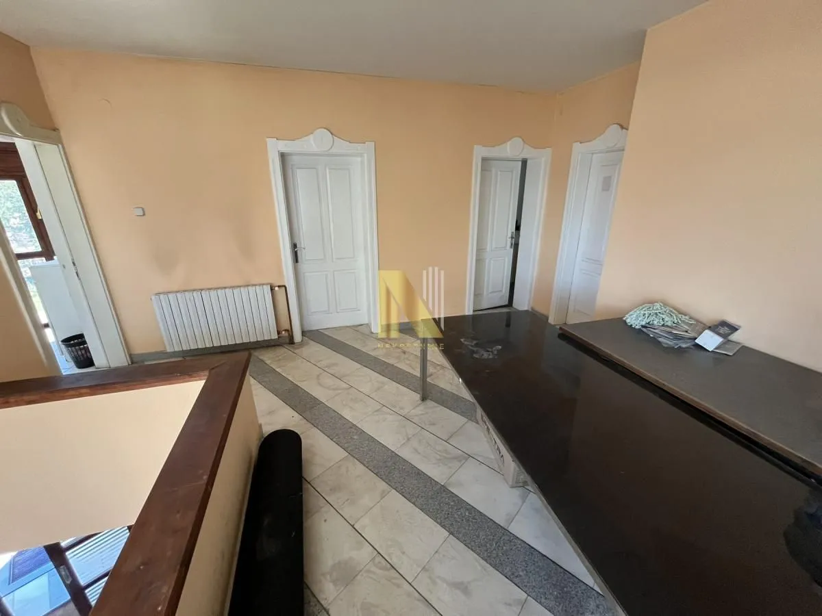 Izdavanje, poslovni prostor, 105m², Klisa, Novi Sad Sve Podlokacije