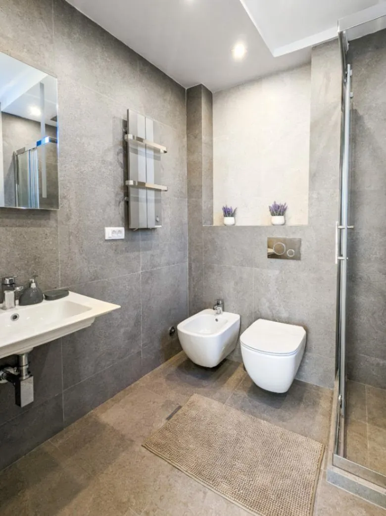 Sale, house, 365m², Utjeha, Bar
