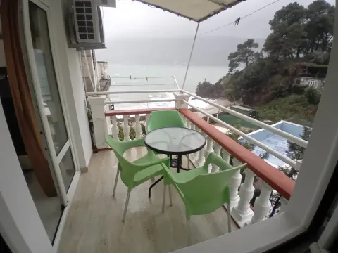 Rent, two bedroom apartment, 56m², Centar, Herceg Novi - image 1