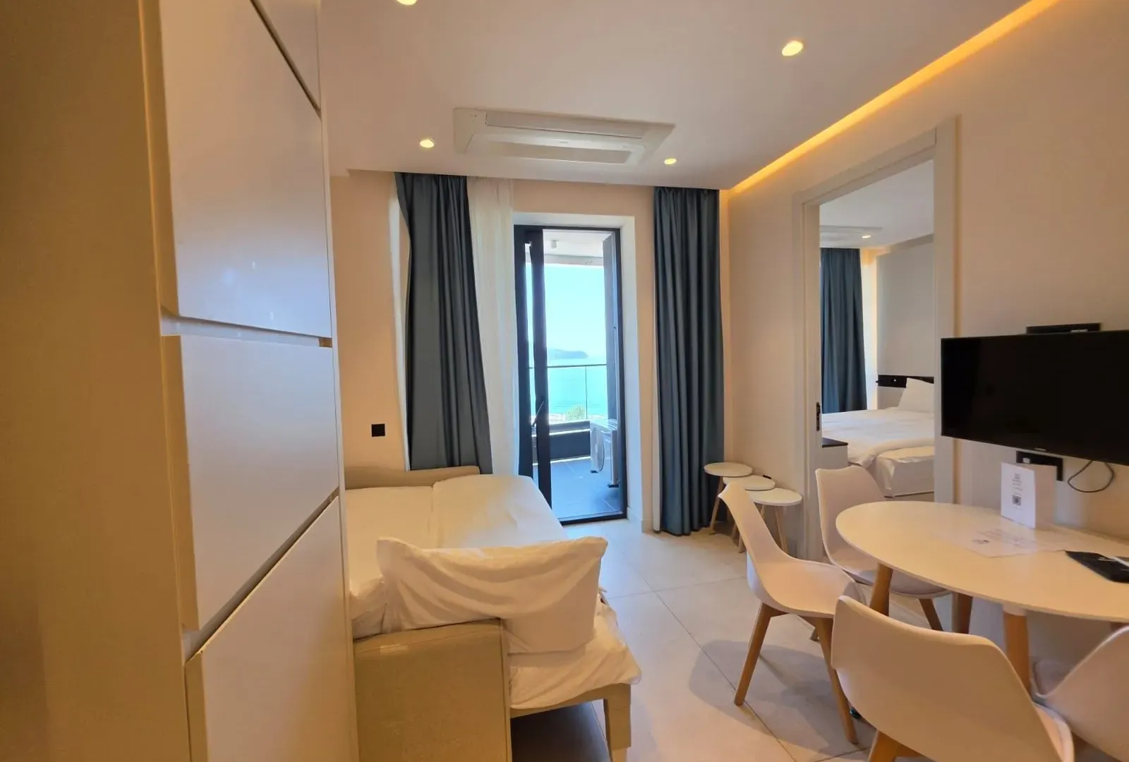Sale, one bedroom apartment, 44m², Bečići, Budva