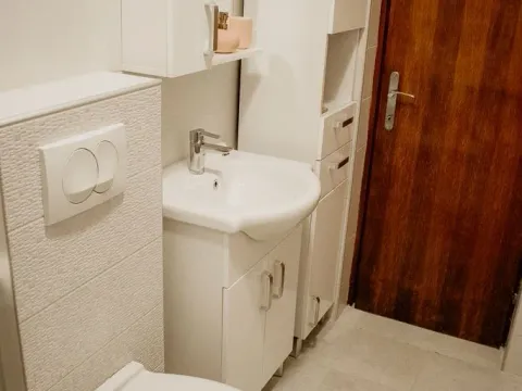 Izdavanje, garsonjera, 42m², Dubovica, Budva - image 6