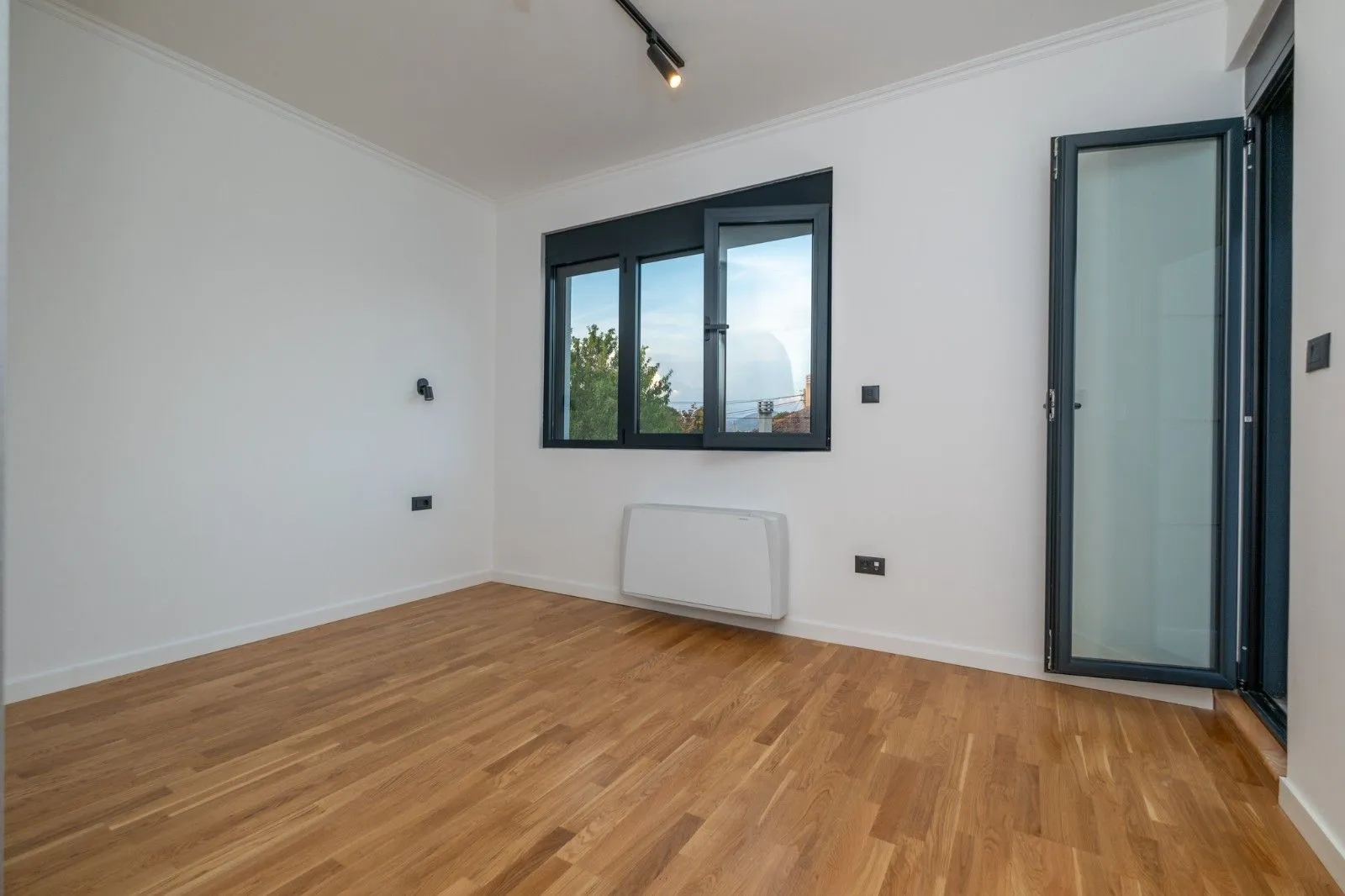 Rent, house, 180m², Gornja Gorica, Podgorica