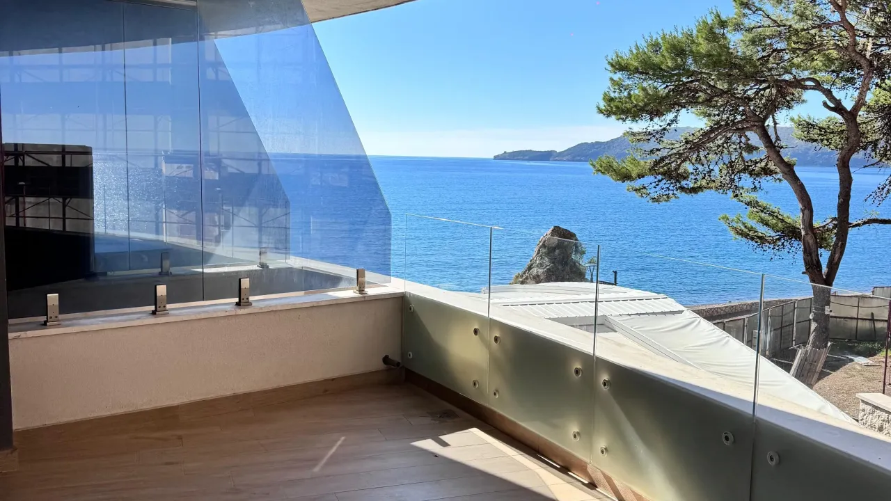 Prodaja, dvosoban stan, 75m², Rafailovići, Budva