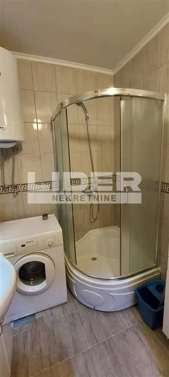 Izdavanje, trosoban stan, 60m², Brace Jerković, Voždovac Sve Podlokacije