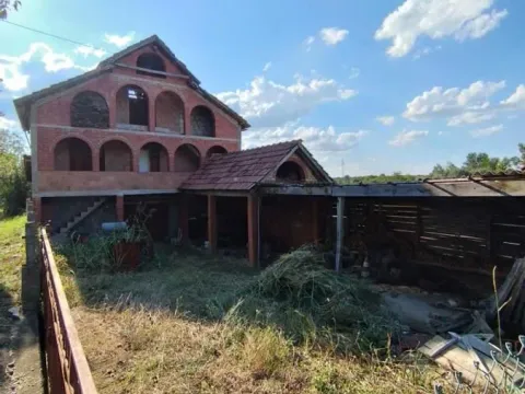 Prodaja, kuća, 200m², Trnava, Jagodina - image 17