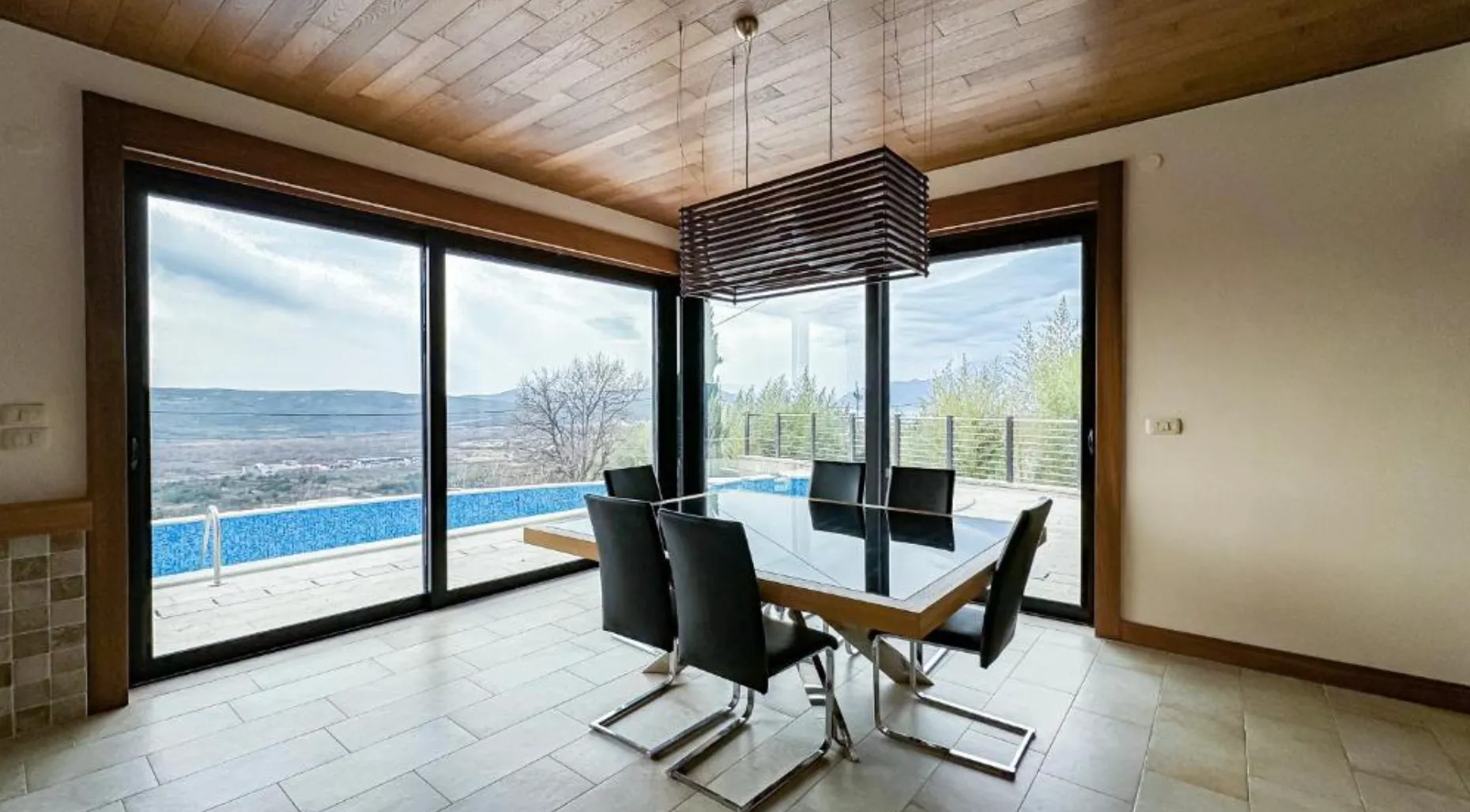 Rent, house, 300m², Dub, Kotor