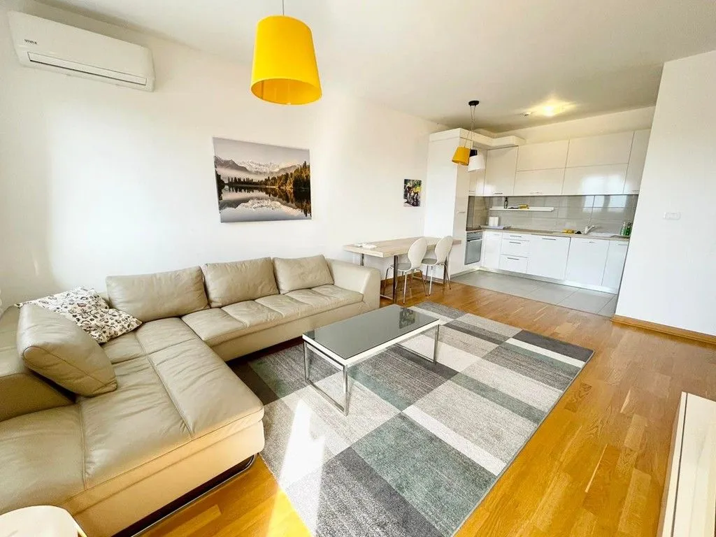 Rent, two bedroom apartment, 68m², City Kvart, Podgorica