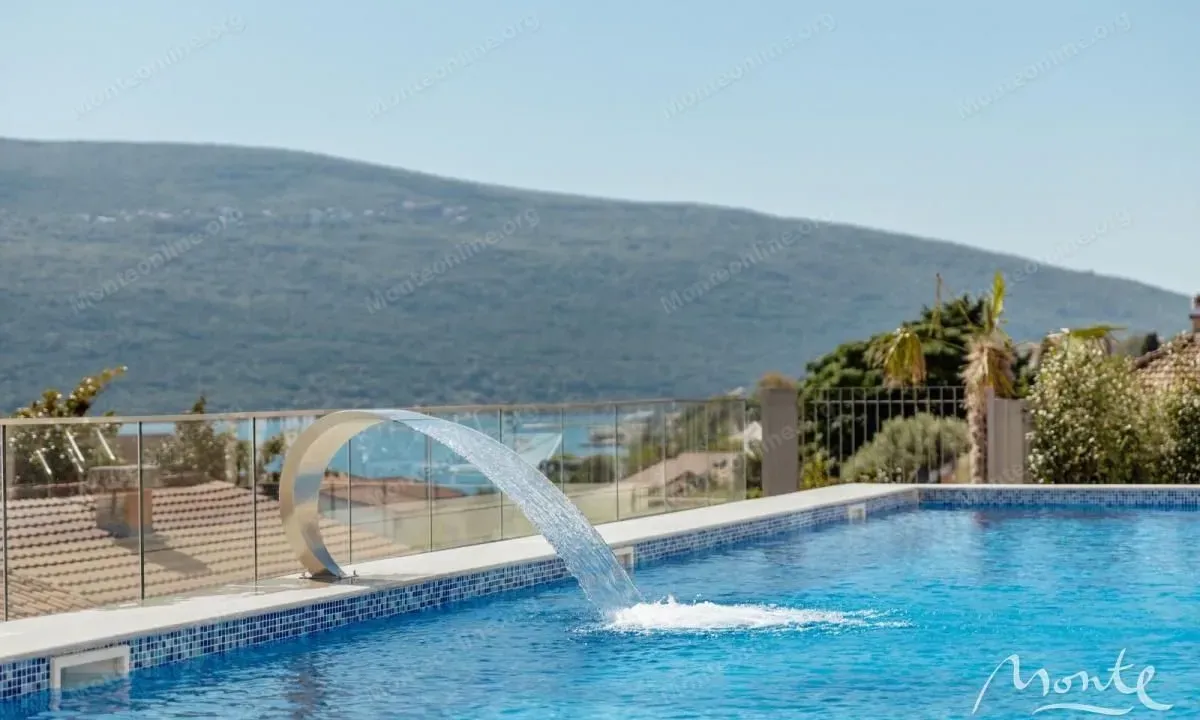 Sale, two bedroom apartment, 87m², Baošići, Herceg Novi