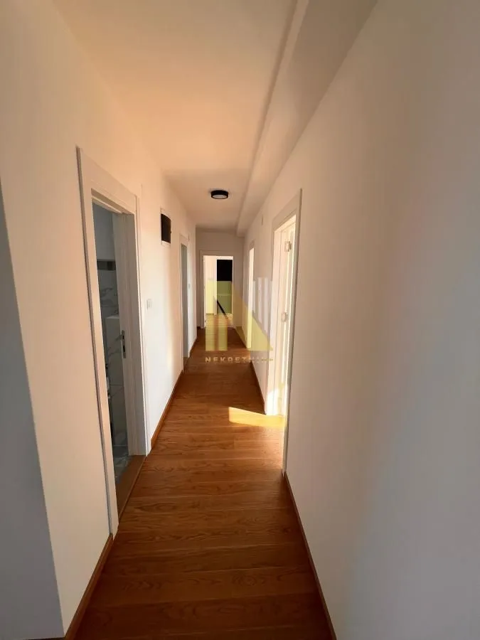 Prodaja, stan, 207m², Telep, Novi Sad Sve Podlokacije