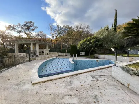 Prodaja, kuća, 201m², Topla, Herceg Novi - image 39