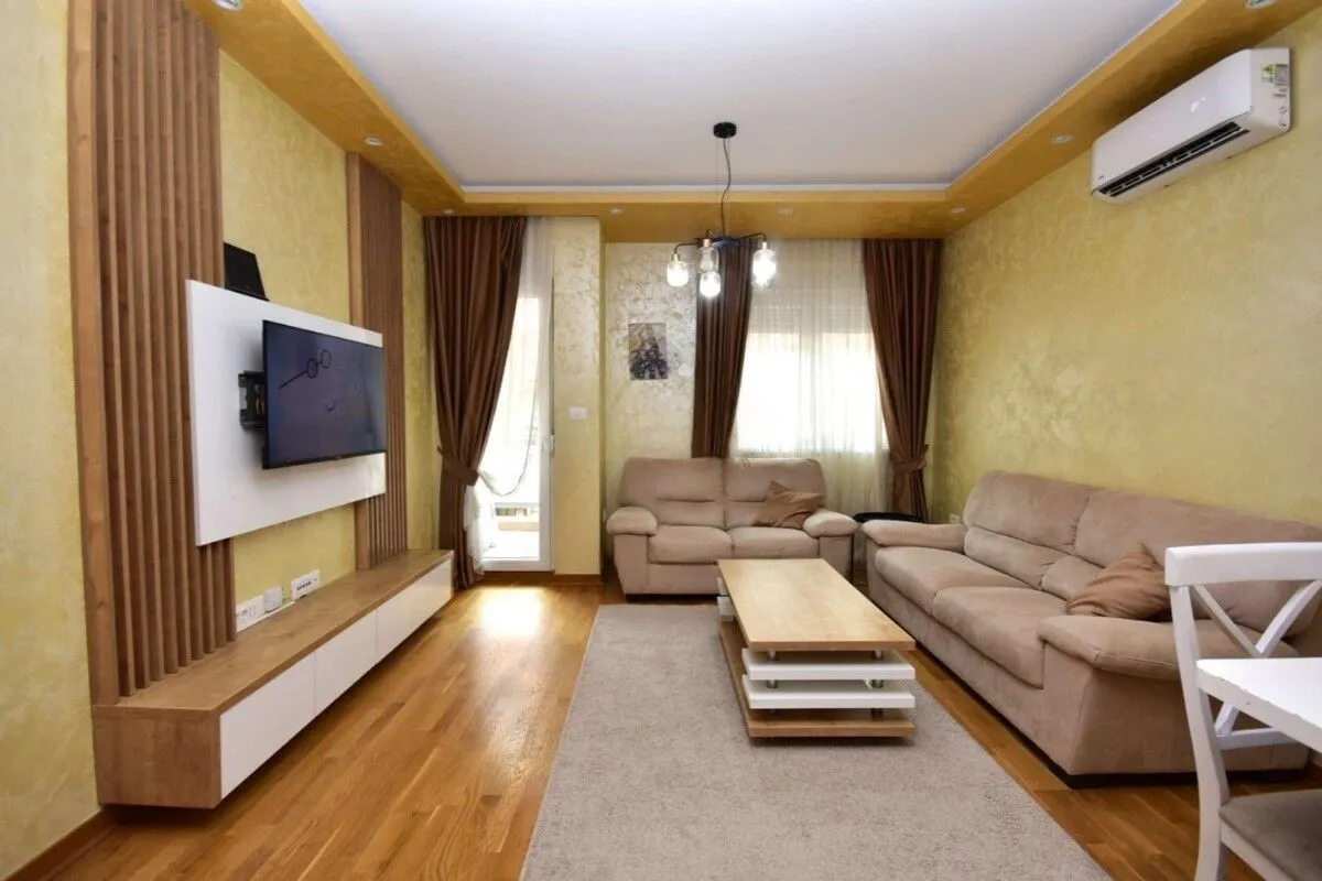 Izdavanje, dvosoban stan, 65m², Zagorič, Podgorica