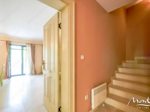 Prodaja, kuća, 170m², Budva, Crna Gora - image 13