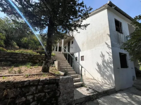 Prodaja, kuća, 200m², Kostanjica, Kotor - image 11