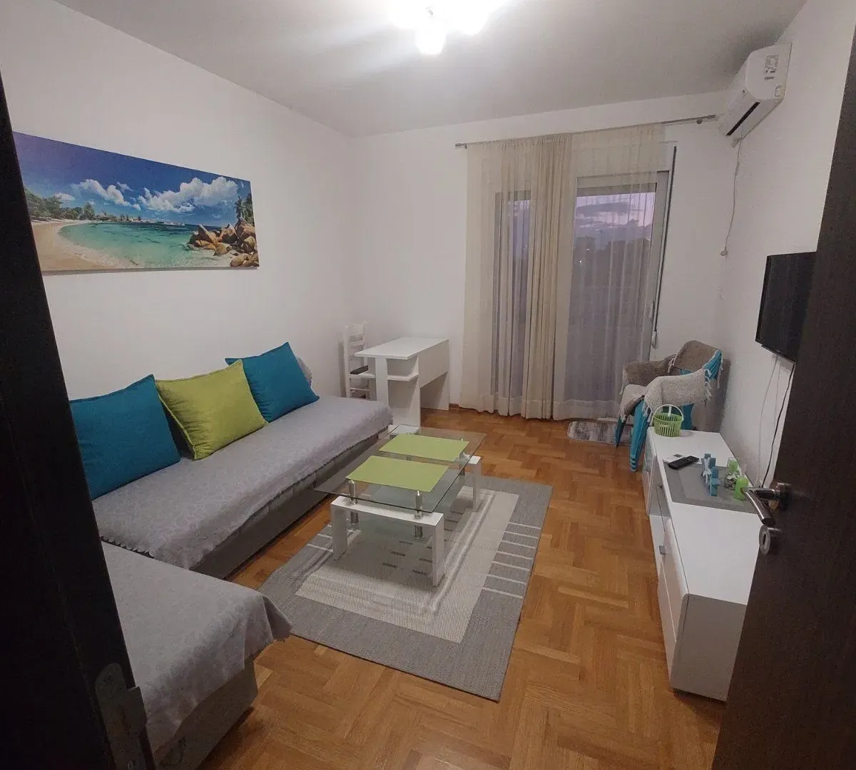 Izdavanje, jednosoban stan, 45m², Mainski Put, Budva