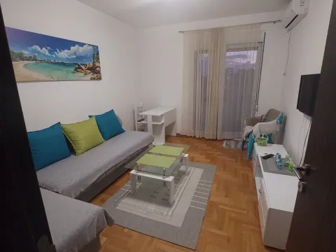 Izdavanje, jednosoban stan, 45m², Mainski Put, Budva - image 4