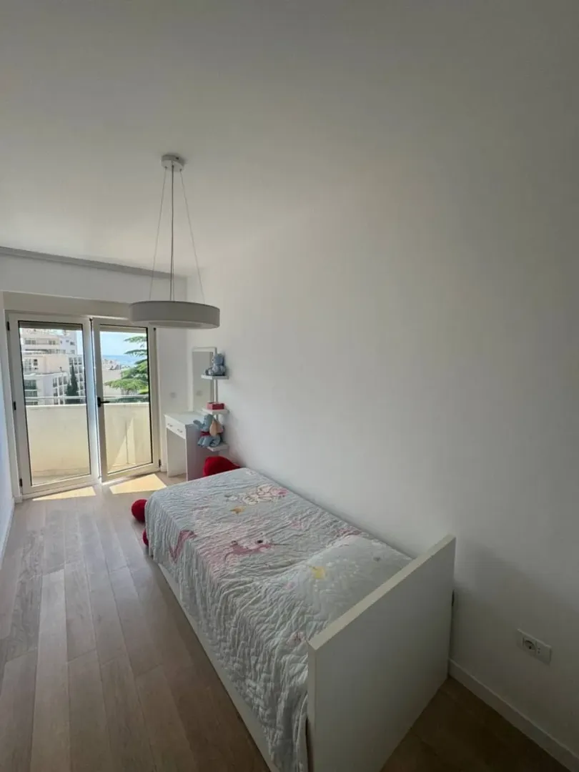 Rent, three bedroom apartment, 90m², Bečići, Budva