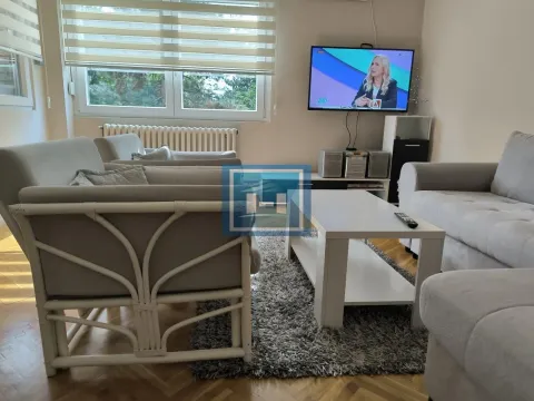 Prodaja, četvorosoban stan, 95m², Centar, Ćuprija - image 3