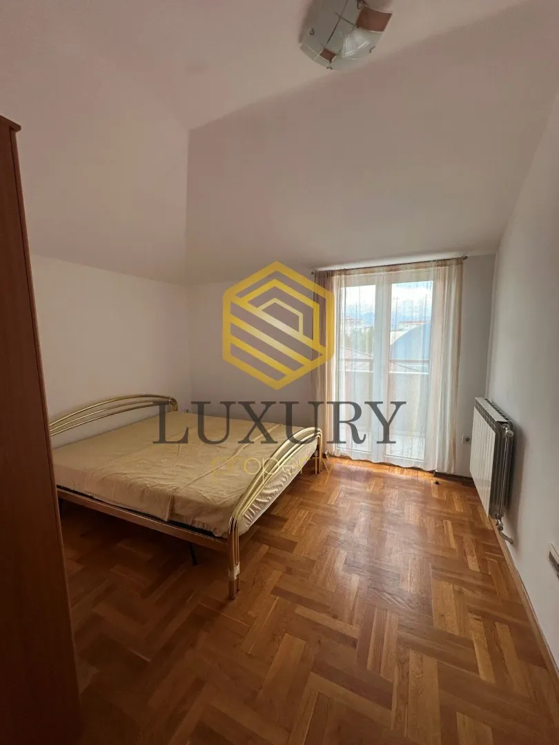 Rent, four bedroom apartment, 150m², Stari Aerodrom, Podgorica