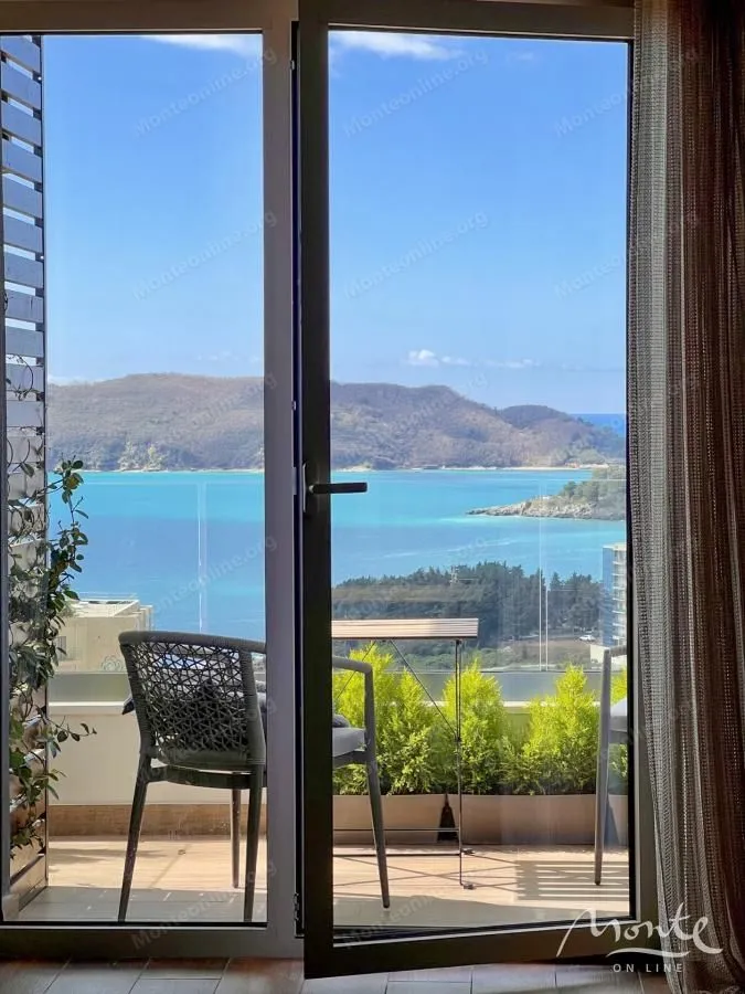 Sale, two bedroom apartment, 62m², Bečići, Budva