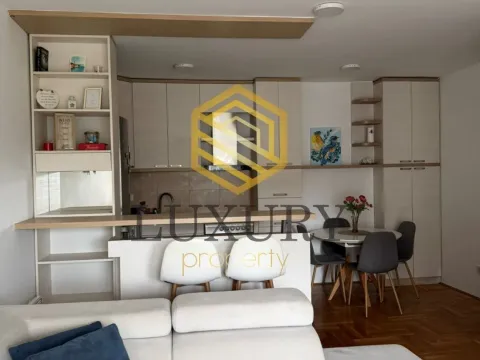 Rent, two bedroom apartment, 56m², City Kvart, Podgorica - image 9