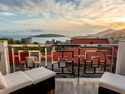 Izdavanje, kuća, 300m², Bečići, Budva - image 7