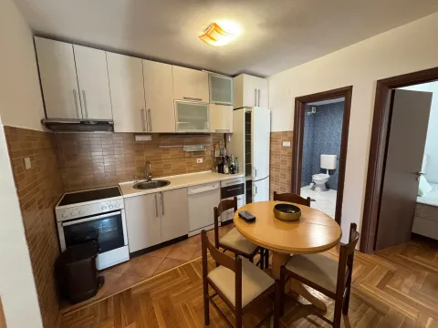 Rent, two bedroom apartment, 60m², City Kvart, Podgorica - image 6