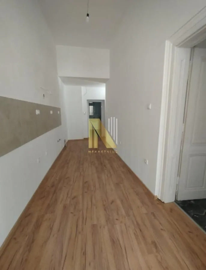 Rent, three bedroom apartment, 200m², Centar, Novi Sad