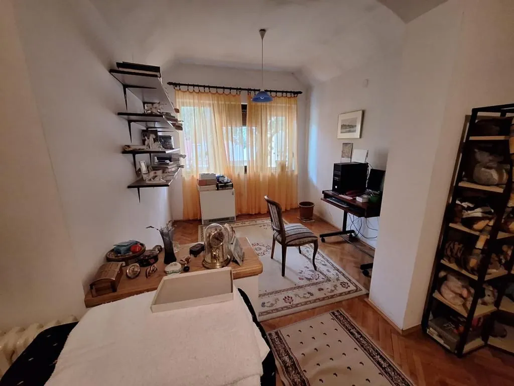 Prodaja, četvorosoban stan, 97m², Centar Sve Podlokacije, Beograd