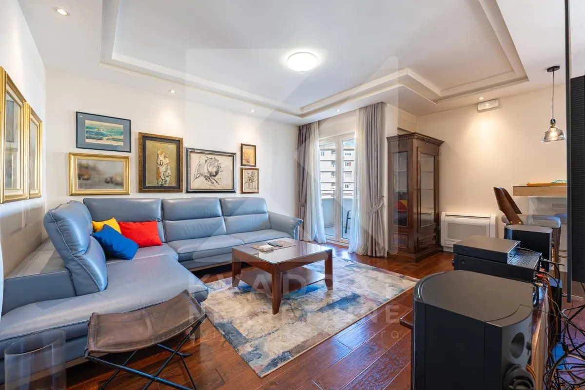 Prodaja, dvosoban stan, 68m², Central Point, Podgorica