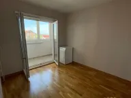 Izdavanje, dvosoban stan, 62m², Ledine, Beograd - image 13