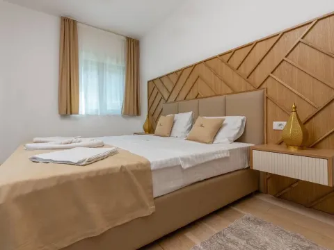 Rent, three bedroom apartment, 110m², Pržno, Budva - image 2