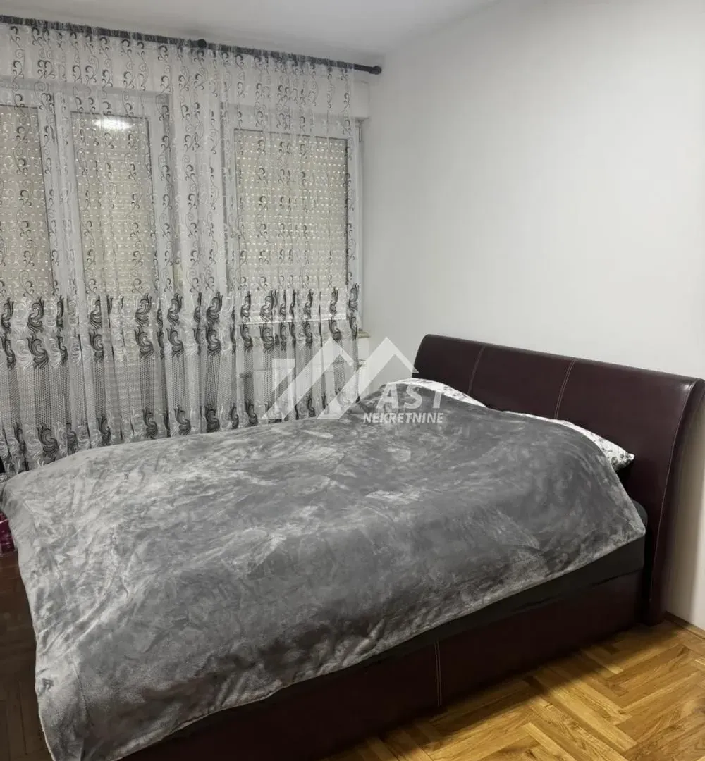 Izdavanje, dvosoban stan, 40m², Rotkvarija, Novi Sad Sve Podlokacije