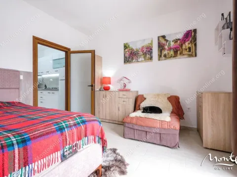 Sale, two bedroom apartment, 77m², Tivat, Crna Gora - image 25