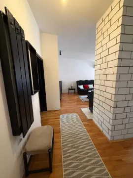 Izdavanje, dvosoban stan, 82m², Centar, Cetinje - image 14