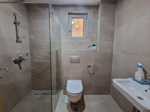 Sale, two bedroom apartment, 62m², Bečići, Budva - image 21