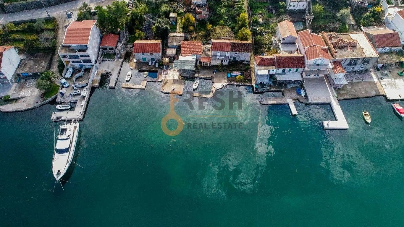 Prodaja, kuća, 1753m², Tivat, Crna Gora