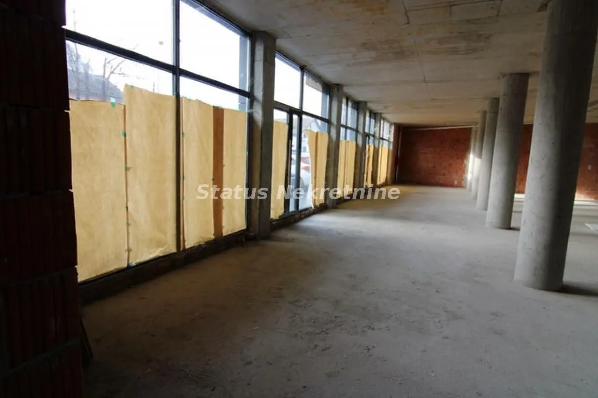Sale, office space, 320m², Salajka, Novi Sad Sve Podlokacije
