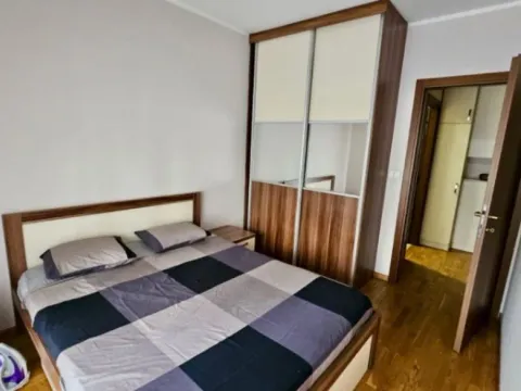 Izdavanje, jednosoban stan, 51m², City Kvart, Podgorica - image 5