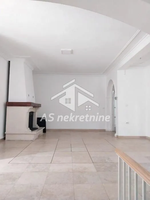 Rent, house, 260m², Neimar, Vračar Sve Podlokacije