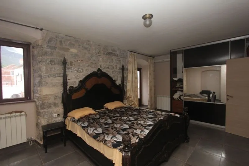 Sale, house, 356m², Prčanj, Kotor