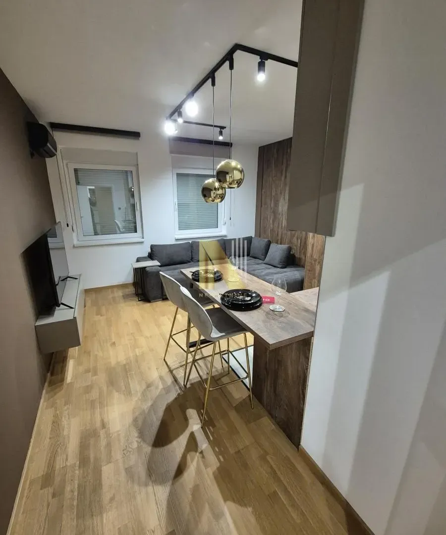 Sale, office space, 650m², Petrovaradin, Novi Sad