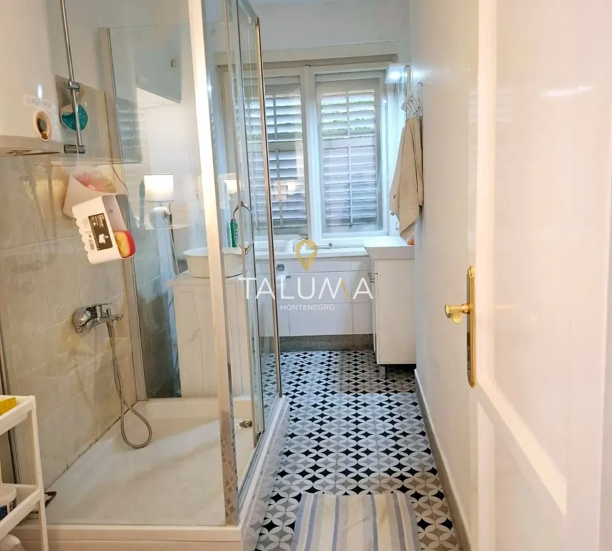 Prodaja, dvosoban stan, 75m², Topla, Herceg Novi