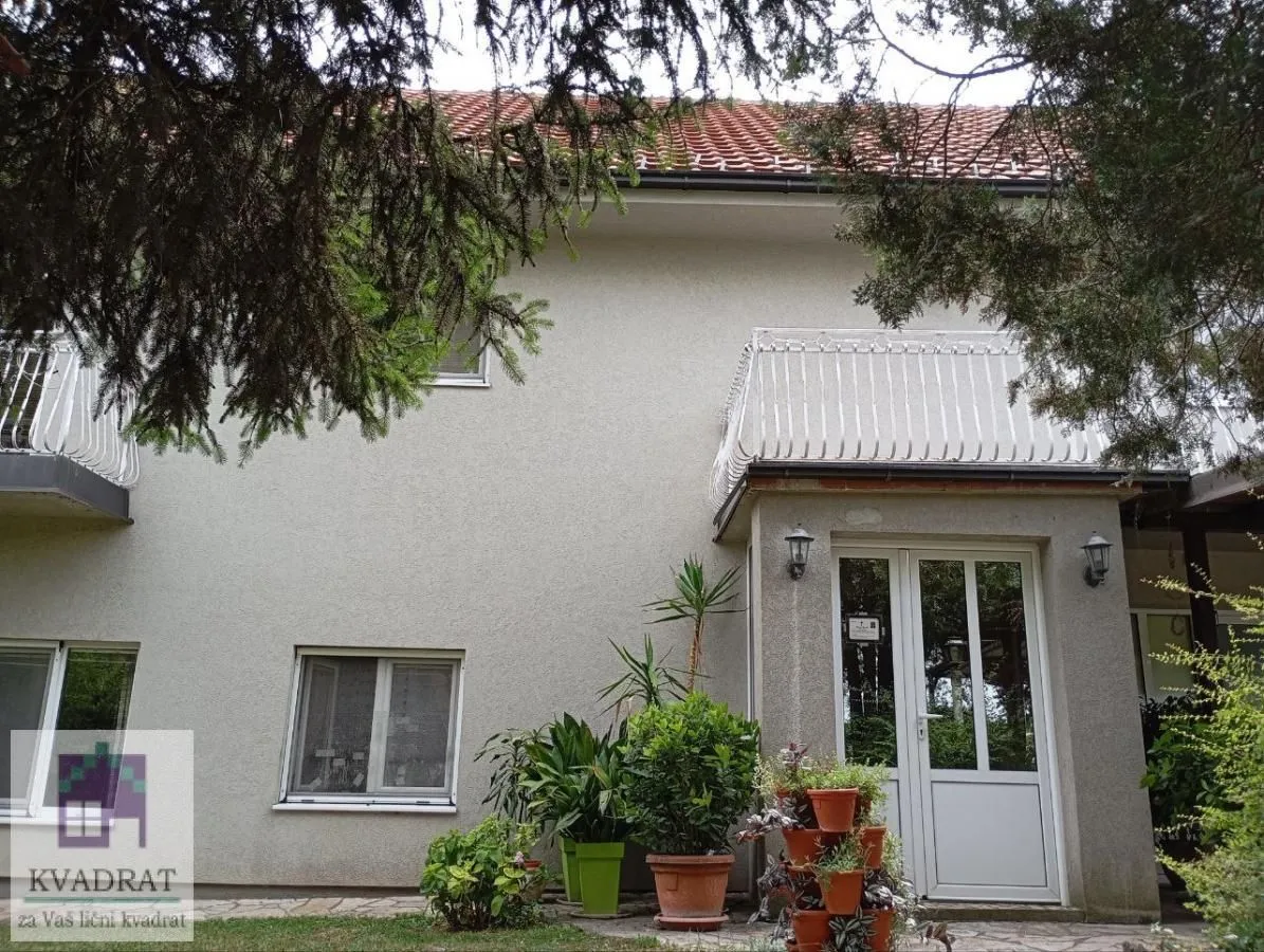 Prodaja, kuća, 270m², Mesarci, Vladimirci