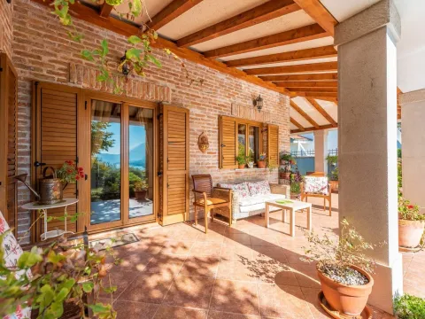 Sale, house, 305m², Orahovac, Kotor - image 8