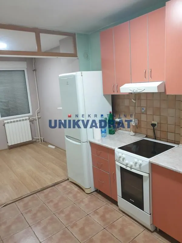 Prodaja, jednosoban stan, 44m², Kneževac, Beograd