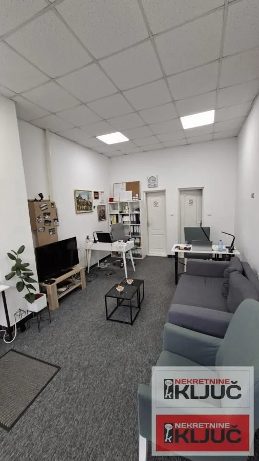 Rent, office space, 25m², Bulevar Evrope, Novi Sad Sve Podlokacije