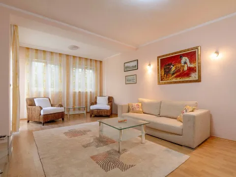 Sale, two bedroom apartment, 80m², Budva, Crna Gora - image 5