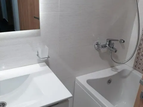 Izdavanje, dvosoban stan, 68m², Master Kvart, Podgorica - image 5