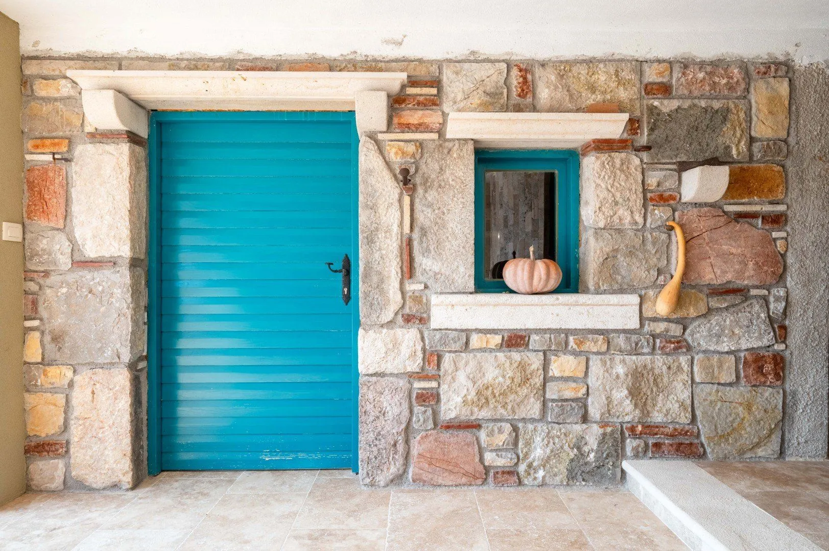 Sale, house, 500m², Buljarica, Budva